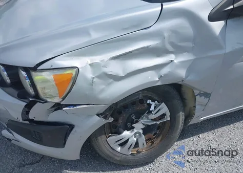 2013 Chevrolet Sonic Ls Auto z USA, uszkodzony, nr VIN 1G1JA5SH7D4221376